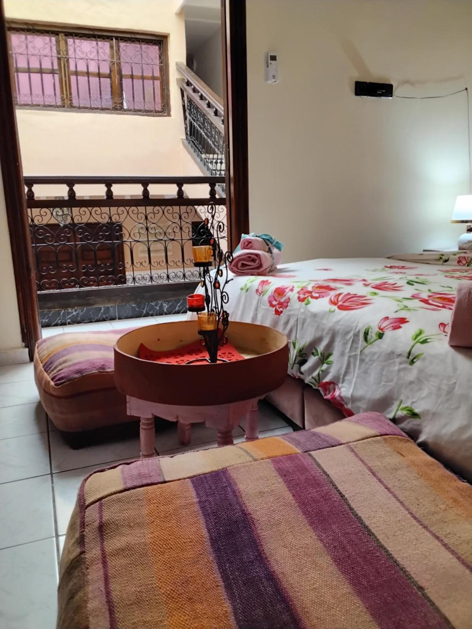 Riad Ramona Lqariya Seyaheya Marrakesh Luaran gambar